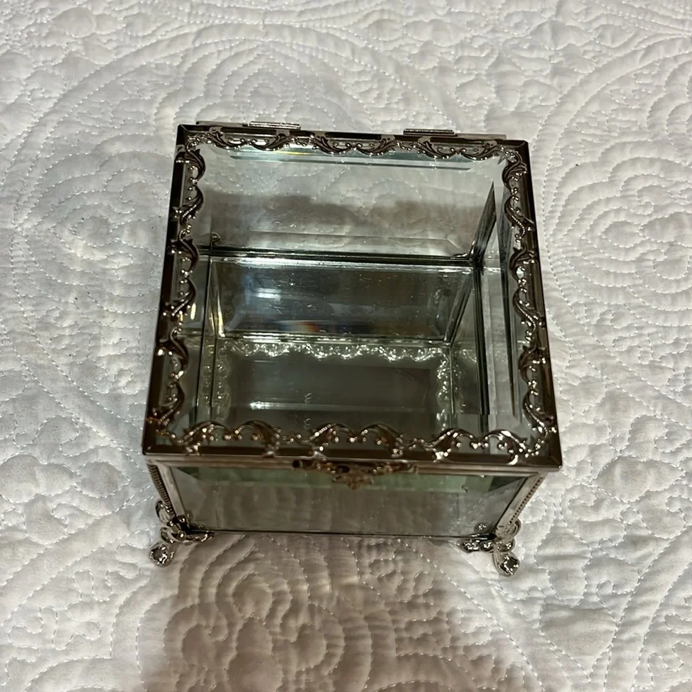 Cynthia Rowley jewelry boxes‎
